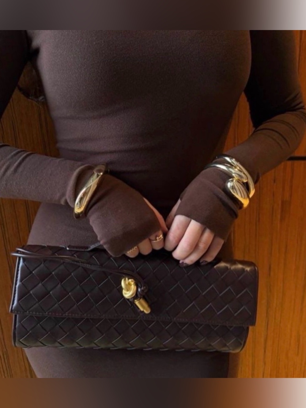 Bottega Veneta Andiamo clutch  MATCHA BROWN OR GREEN